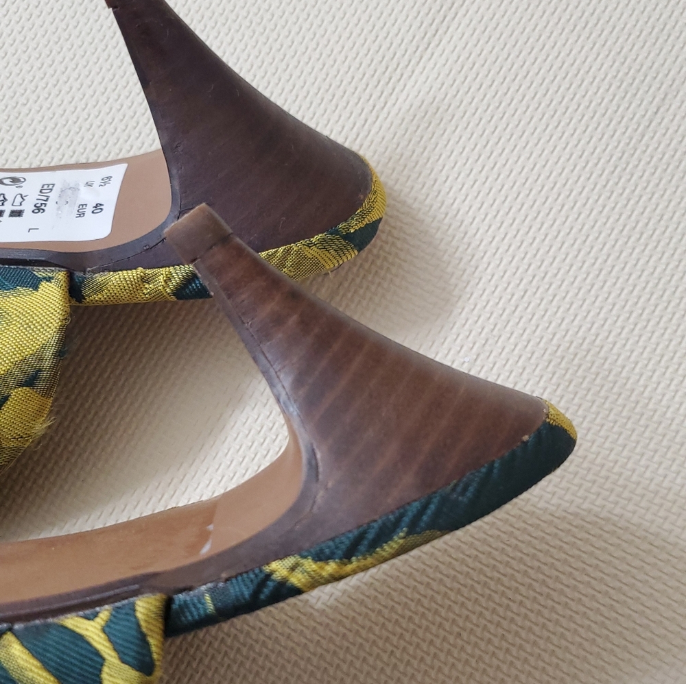 Shoes - Picture 10 of 12